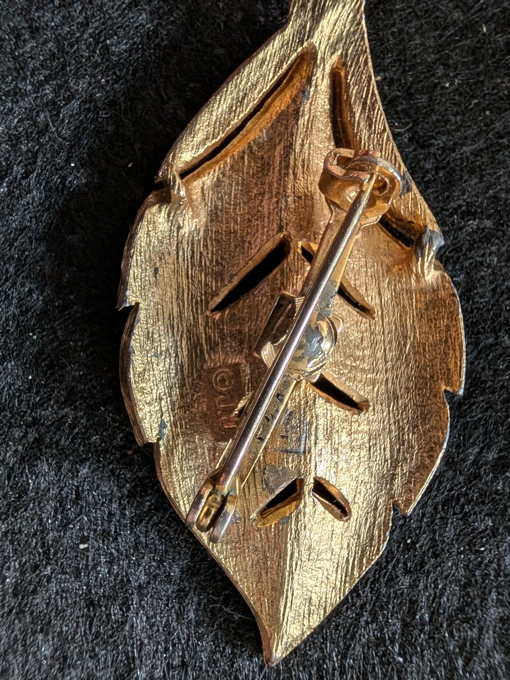 Branded Gold and Silver Floral Mixed-Metal Brooch Collection - Picture 8 of 11